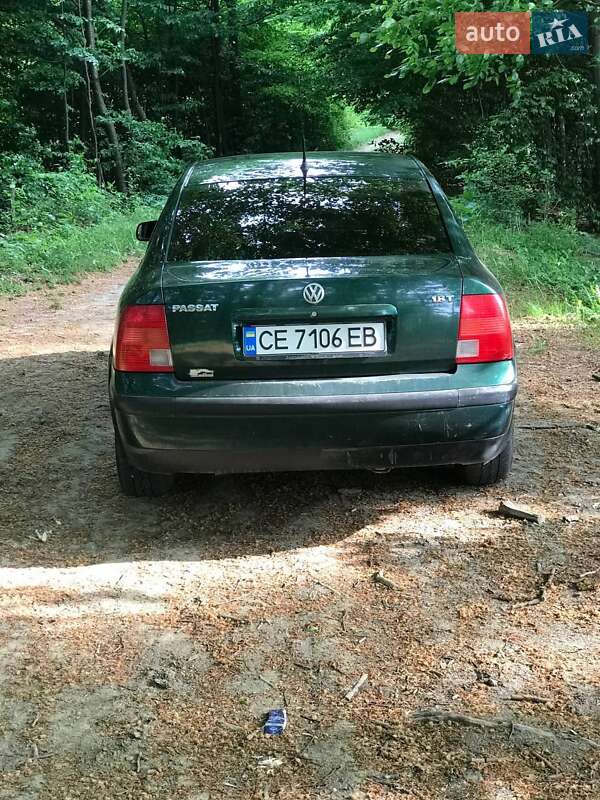 Седан Volkswagen Passat 1999 в Сторожинце