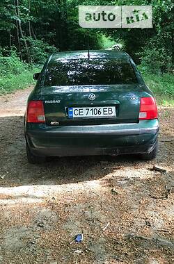 Седан Volkswagen Passat 1999 в Сторожинце