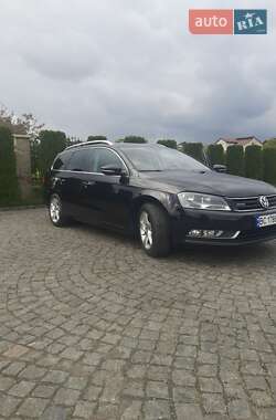 Универсал Volkswagen Passat 2013 в Жовкве