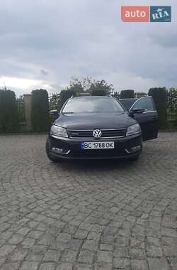 Универсал Volkswagen Passat 2013 в Жовкве