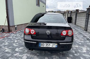 Седан Volkswagen Passat 2007 в Ровно