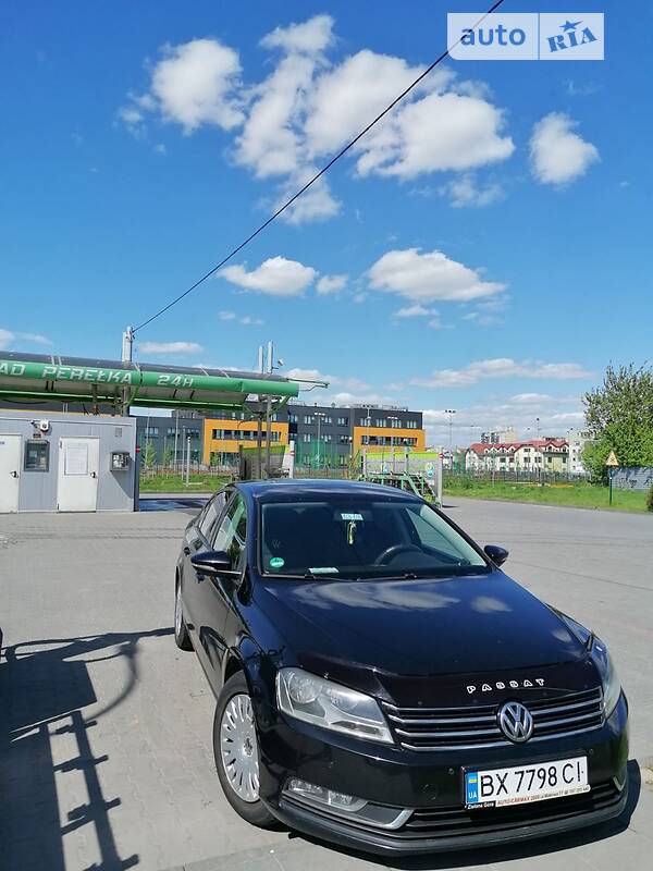 Седан Volkswagen Passat 2013 в Хмельницькому