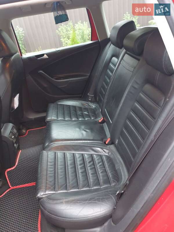 Универсал Volkswagen Passat 2010 в Житомире