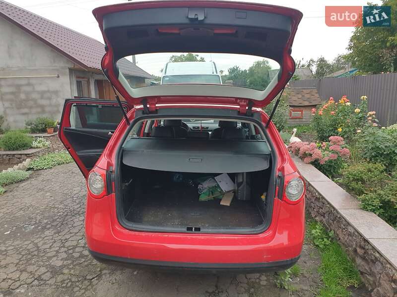 Универсал Volkswagen Passat 2010 в Житомире