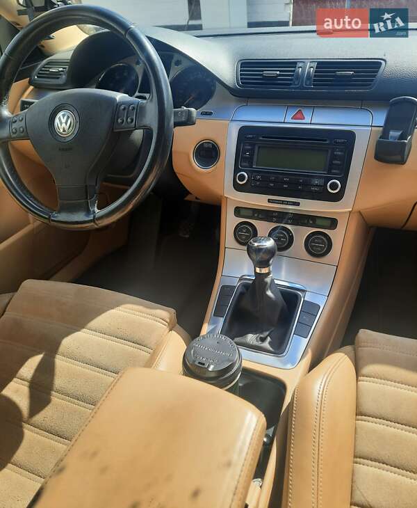 Універсал Volkswagen Passat 2006 в Вишневому