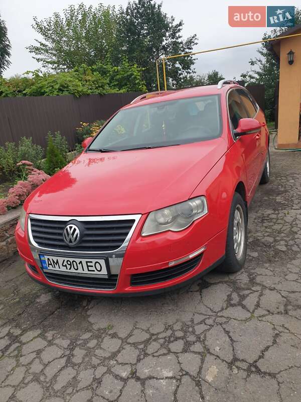 Универсал Volkswagen Passat 2010 в Житомире