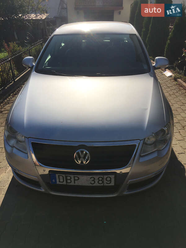 Седан Volkswagen Passat 2010 в Черновцах