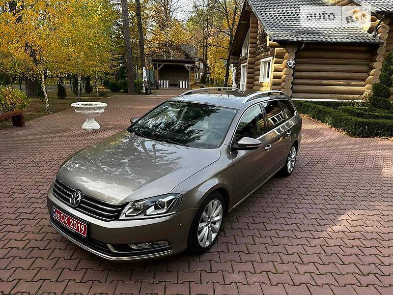 Универсал Volkswagen Passat 2012 в Хмельнике