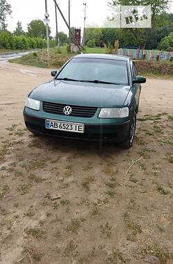 Седан Volkswagen Passat 2000 в Шаргороде