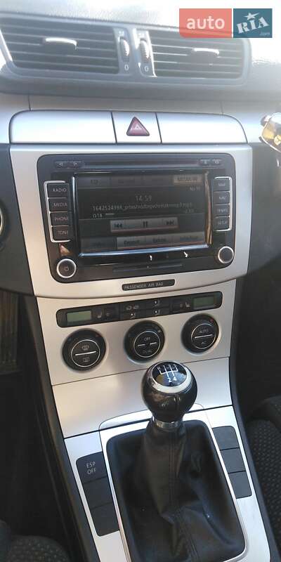 Універсал Volkswagen Passat 2009 в Долині