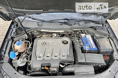 Седан Volkswagen Passat 2012 в Теофиполе