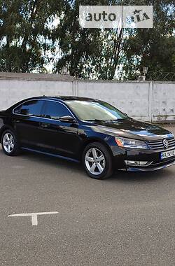 Седан Volkswagen Passat 2012 в Киеве