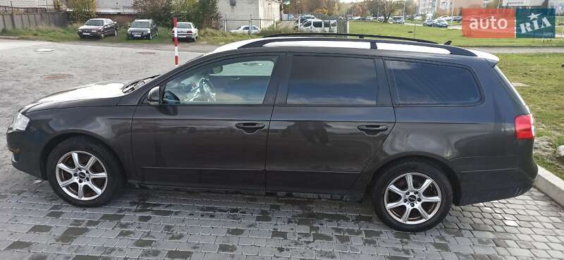 Універсал Volkswagen Passat 2009 в Львові