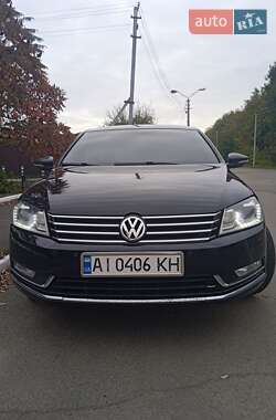 Седан Volkswagen Passat 2012 в Киеве