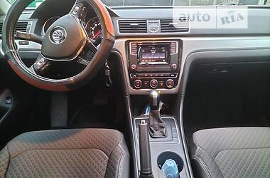 Седан Volkswagen Passat 2015 в Добропіллі