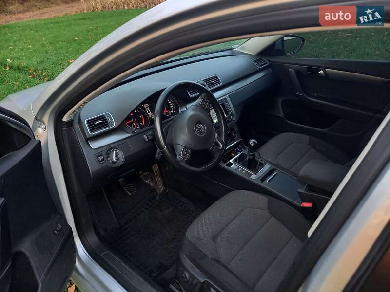 Универсал Volkswagen Passat 2012 в Кропивницком