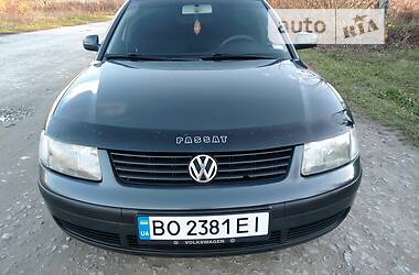 Седан Volkswagen Passat 1999 в Чорткові