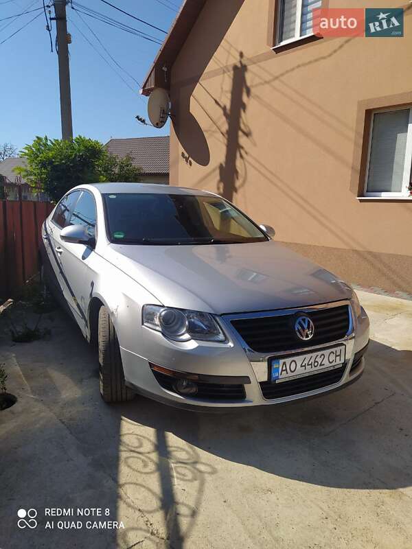 Седан Volkswagen Passat 2009 в Хусті