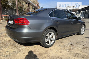 Седан Volkswagen Passat 2012 в Виннице