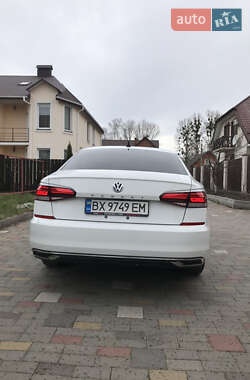 Седан Volkswagen Passat 2020 в Хмельницком