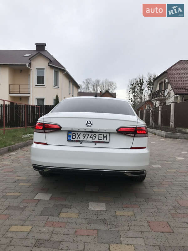 Седан Volkswagen Passat 2020 в Хмельницком