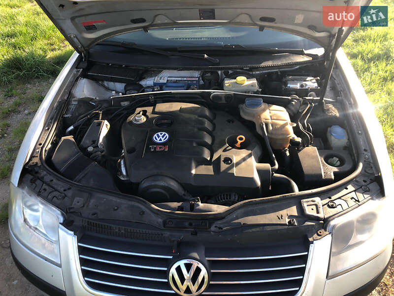 Универсал Volkswagen Passat 2001 в Стрые