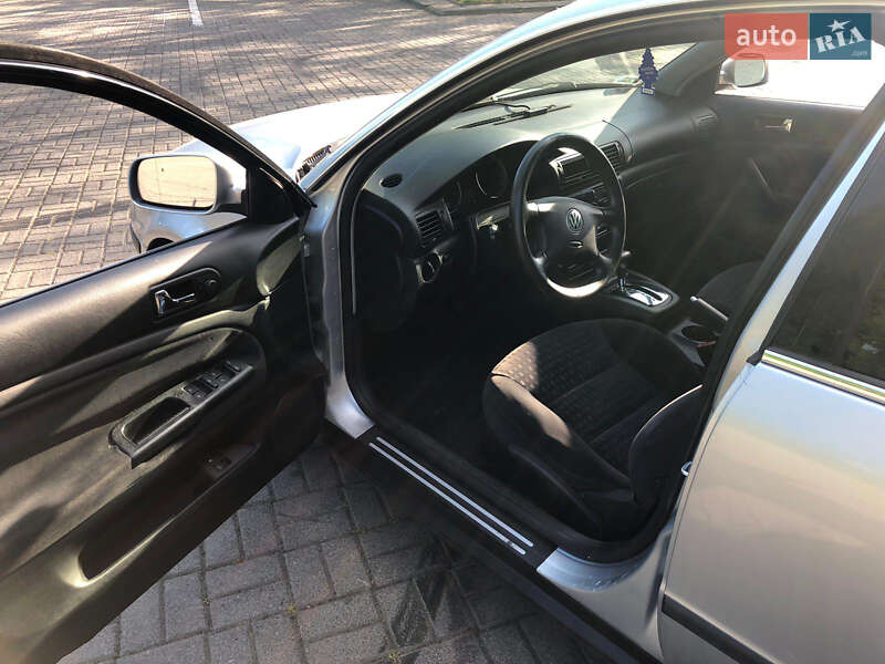 Универсал Volkswagen Passat 2001 в Стрые