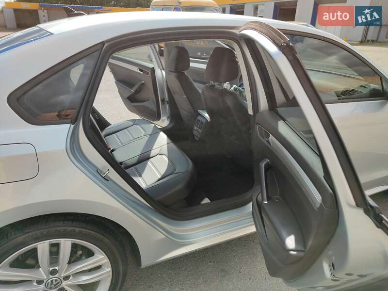 Седан Volkswagen Passat 2018 в Львові