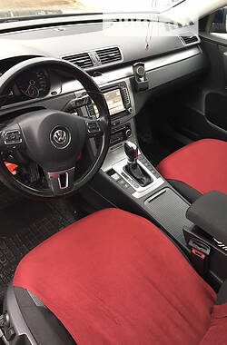 Универсал Volkswagen Passat 2011 в Вараше