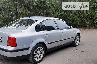 Седан Volkswagen Passat 1999 в Виннице