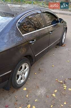 Седан Volkswagen Passat 2007 в 