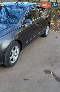 Седан Volkswagen Passat 2007 в 
