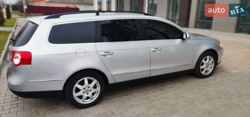 Универсал Volkswagen Passat 2010 в Житомире