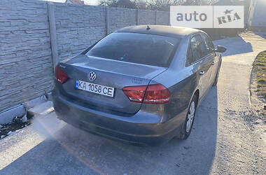 Седан Volkswagen Passat 2011 в Самборе