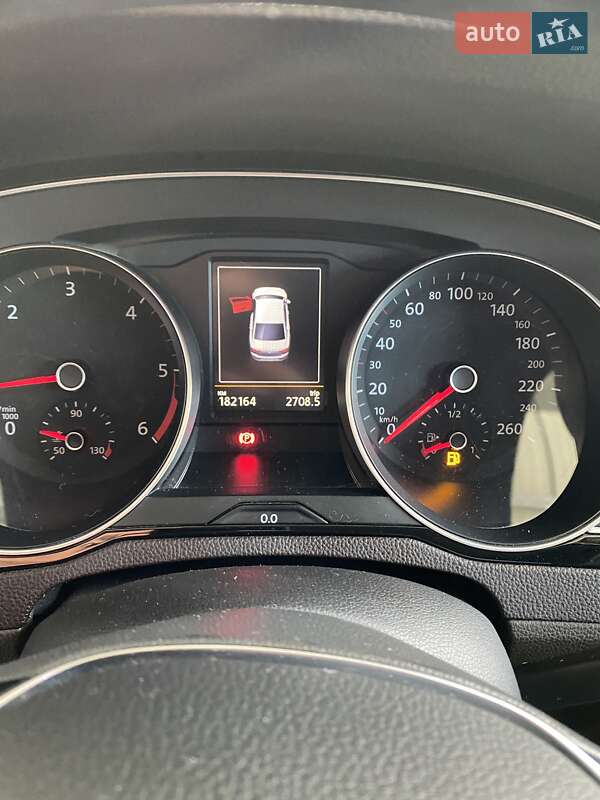 Седан Volkswagen Passat 2015 в Хмельницькому