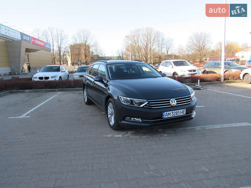 Универсал Volkswagen Passat 2017 в Житомире