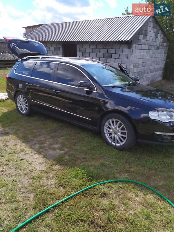 Универсал Volkswagen Passat 2008 в Рокитном