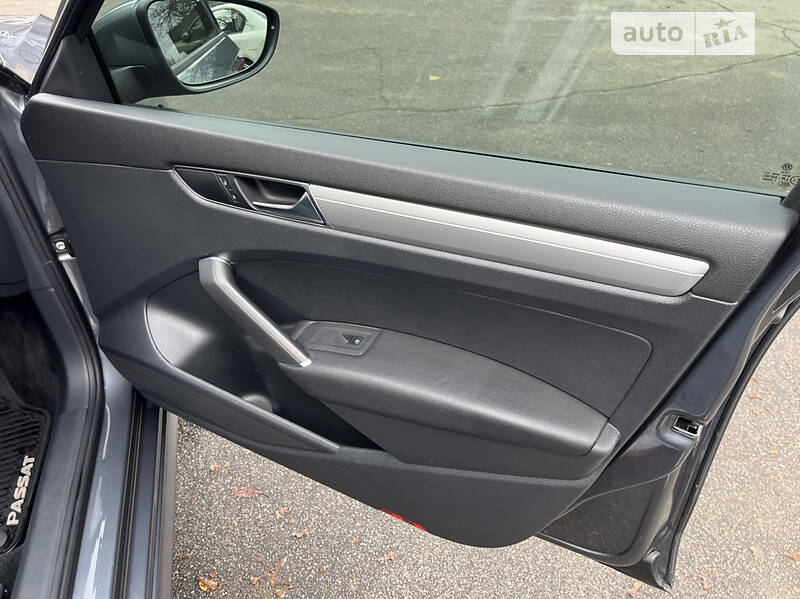 Седан Volkswagen Passat 2018 в Киеве фото 8 Седан Volkswagen Passat 2018 в Киеве