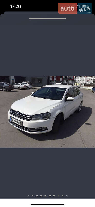 Седан Volkswagen Passat 2012 в Киеве