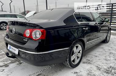 Хэтчбек Volkswagen Passat 2010 в Ровно