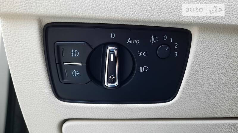 Седан Volkswagen Passat 2015 в Львові