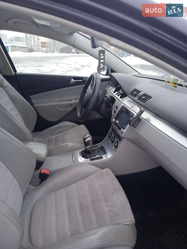 Универсал Volkswagen Passat 2006 в Звягеле