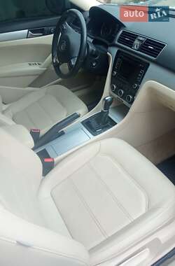 Седан Volkswagen Passat 2012 в 
