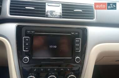 Седан Volkswagen Passat 2012 в 