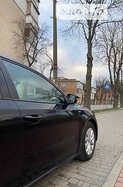 Седан Volkswagen Passat 2014 в Звягелі