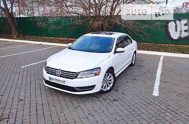 Седан Volkswagen Passat 2012 в Одессе