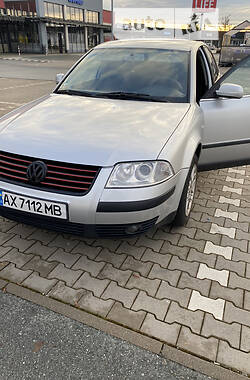 Седан Volkswagen Passat 2002 в Харькове