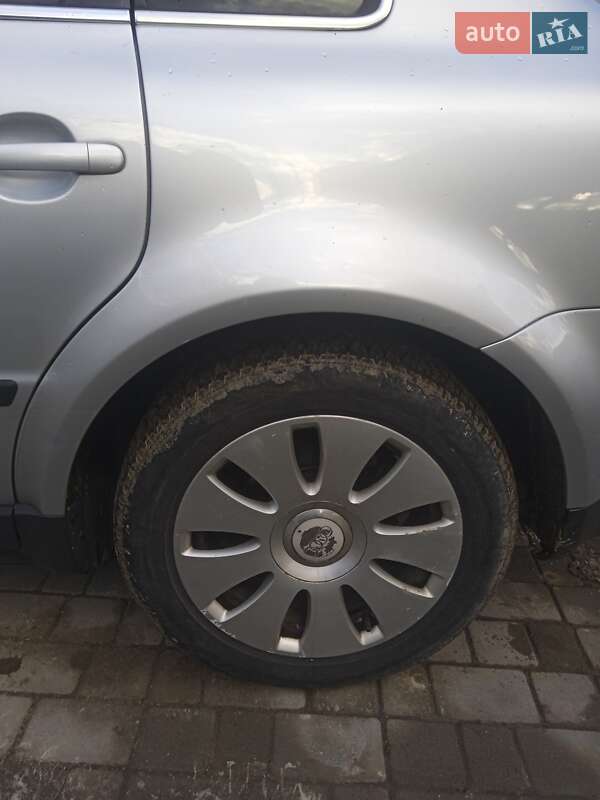 Седан Volkswagen Passat 2003 в Долині