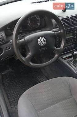 Универсал Volkswagen Passat 2004 в Сторожинце