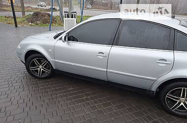 Седан Volkswagen Passat 2003 в Фастові